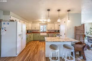 3457 W Normandy Ave, Roseburg, OR 97471 - Photo 9