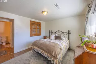 3457 W Normandy Ave, Roseburg, OR 97471 - Photo 13