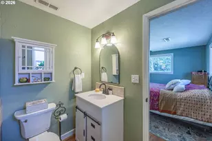 3457 W Normandy Ave, Roseburg, OR 97471 - Photo 19