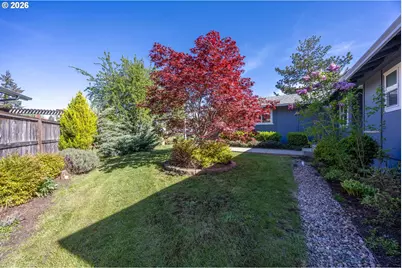 3457 W Normandy Ave, Roseburg, OR 97471 - Photo 35