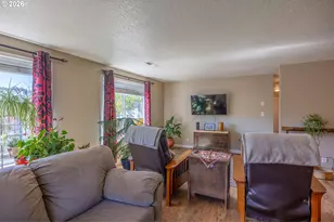 3457 W Normandy Ave, Roseburg, OR 97471 - Photo 7