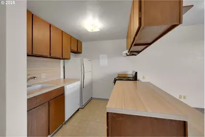 1313 Lincoln St #1005, Eugene, OR 97401 - Photo 13