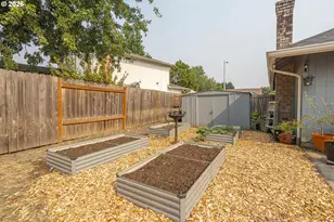 849 E 9th Ct, Lafayette, OR 97127 - Photo 35
