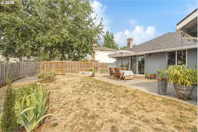 849 E 9th Ct, Lafayette, OR 97127 - Photo 33