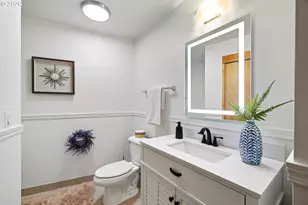 12600 SW Crescent St, Beaverton, OR 97005 - Photo 23