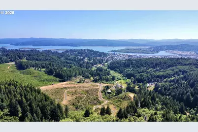 000 Fawn Ln #1203, Coos Bay, OR 97420 - Photo 17