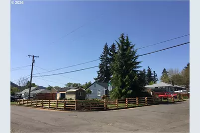 10 SW Peach Ln, Winston, OR 97496 - Photo 3