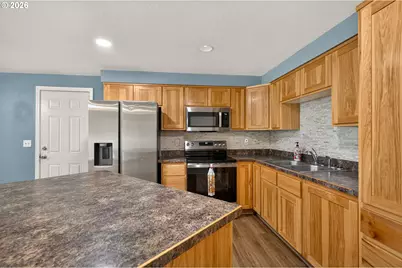 440 NE 3rd St, Willamina, OR 97396 - Photo 13