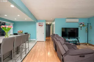 2022 SE 143rd Ave, Portland, OR 97233 - Photo 3