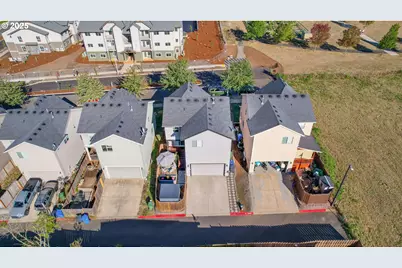 19135 Village Blvd, Sandy, OR 97055 - Photo 33