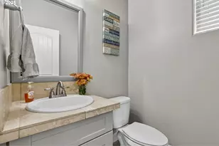 19135 Village Blvd, Sandy, OR 97055 - Photo 17