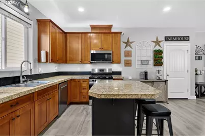 19135 Village Blvd, Sandy, OR 97055 - Photo 15