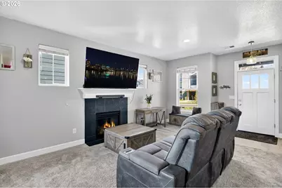 19135 Village Blvd, Sandy, OR 97055 - Photo 11