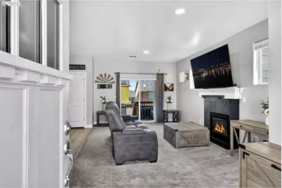 19135 Village Blvd, Sandy, OR 97055 - Photo 7