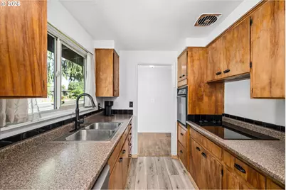 1655 Norkenzie Rd, Eugene, OR 97401 - Photo 5