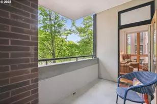 1030 NW Johnson St, Portland, OR 97209 - Photo 13