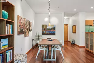 1030 NW Johnson St, Portland, OR 97209 - Photo 9