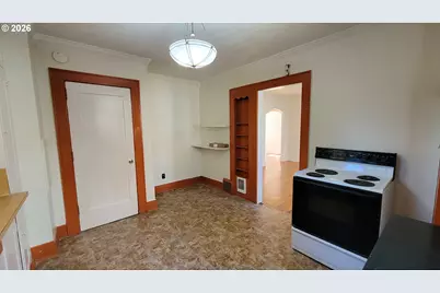1445 W 11th Ave, Eugene, OR 97402 - Photo 7