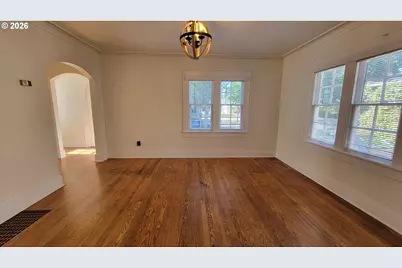 1445 W 11th Ave, Eugene, OR 97402 - Photo 5