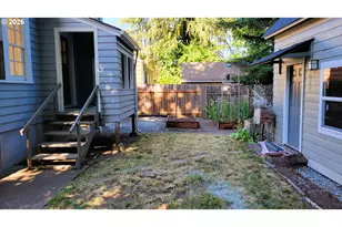 1445 W 11th Ave, Eugene, OR 97402 - Photo 15