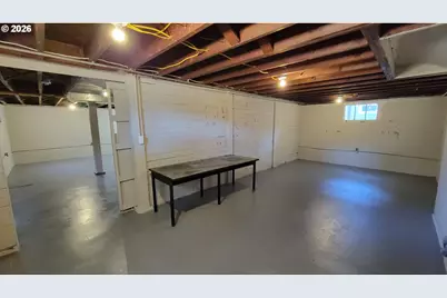 1445 W 11th Ave, Eugene, OR 97402 - Photo 13