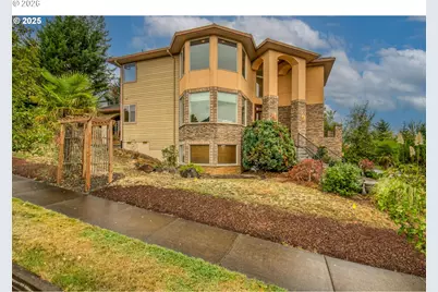 12491 SE Capri Ct, Happy Valley, OR 97086 - Photo 13