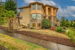 12491 SE Capri Ct, Happy Valley, OR 97086 - Photo 13
