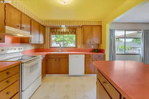 14335 NE Alton Ct, Portland, OR 97230 - Photo 9