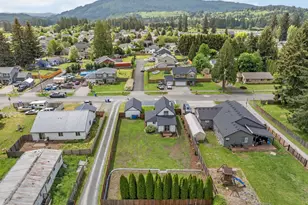 406 E Jones St, Yacolt, WA 98675 - Photo 15