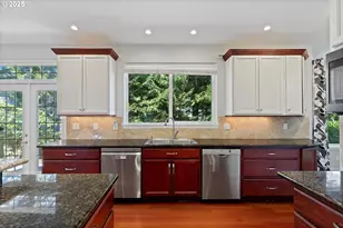 975 NE Ayrshire Dr, Hillsboro, OR 97124 - Photo 15