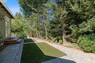 975 NE Ayrshire Dr, Hillsboro, OR 97124 - Photo 47