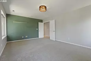 975 NE Ayrshire Dr, Hillsboro, OR 97124 - Photo 27