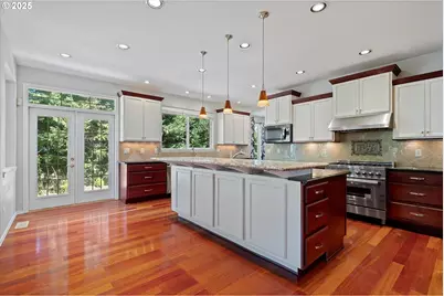 975 NE Ayrshire Dr, Hillsboro, OR 97124 - Photo 11