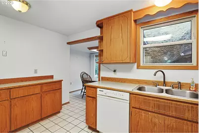 850 Highway 142, Lyle, WA 98635 - Photo 11