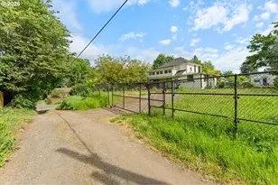 1039 SE 78th Ave, Portland, OR 97215 - Photo 37
