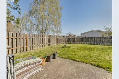 1892 SW Fellows St, McMinnville, OR 97128 - Photo 13