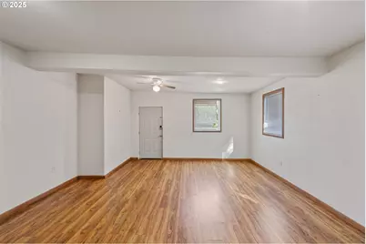 584 Exchange St, North Bend, OR 97459 - Photo 43