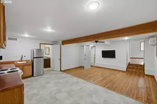 584 Exchange St, North Bend, OR 97459 - Photo 39