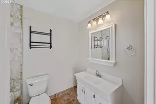 584 Exchange St, North Bend, OR 97459 - Photo 29