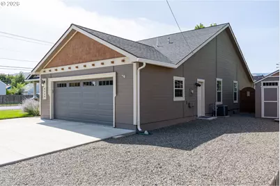 2609 6th St, Baker City, OR 97814 - Photo 23