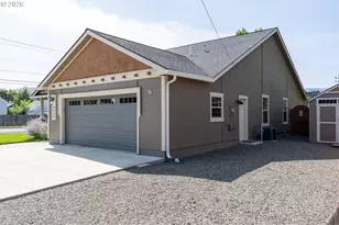 2609 6th St, Baker City, OR 97814 - Photo 23