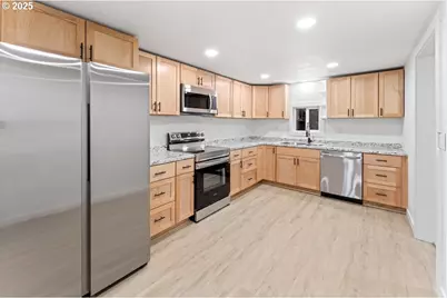 47875 Elgin Ave, Oakridge, OR 97463 - Photo 5