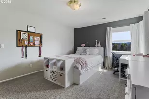 17121 SE Bearspaw St, Portland, OR 97236 - Photo 19