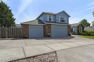 17121 SE Bearspaw St, Portland, OR 97236 - Photo 3