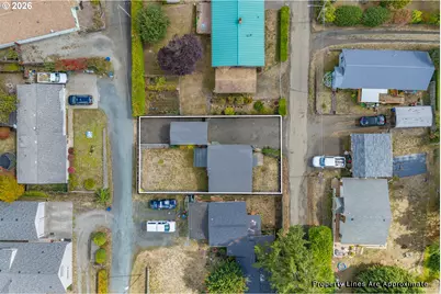 830 E 10th St, Coquille, OR 97423 - Photo 3
