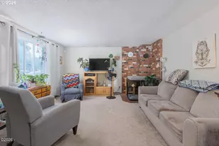 925 SE Viewmont Ave, Corvallis, OR 97333 - Photo 7