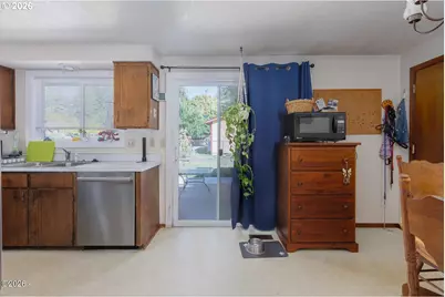 925 SE Viewmont Ave, Corvallis, OR 97333 - Photo 11