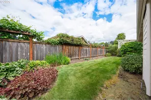 812 Marilyn Ct, Springfield, OR 97477 - Photo 43