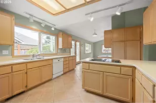 812 Marilyn Ct, Springfield, OR 97477 - Photo 5