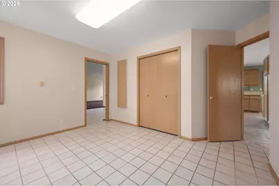 812 Marilyn Ct, Springfield, OR 97477 - Photo 35